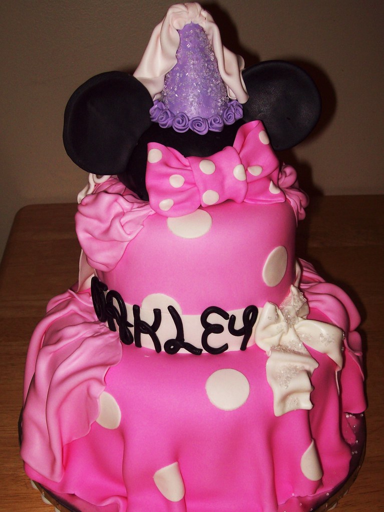 Princess Minnie Mouse cake layersoflove Flickr