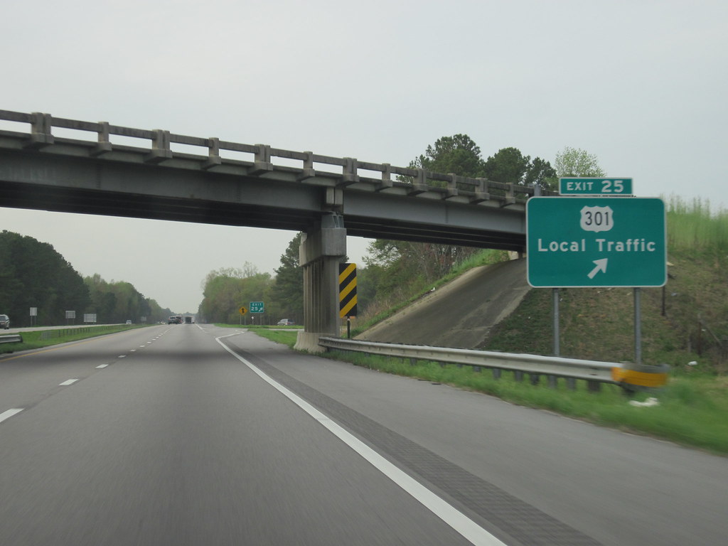 Local Traffic, NC I95 northbound at exit 25 north of Lumb… Flickr
