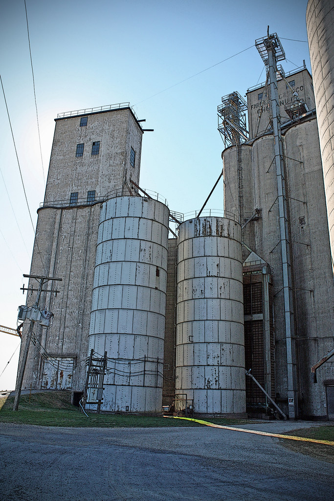 Chestnut IL Farmers Grain Co. (2 of 2) Chestnut is an un… Flickr