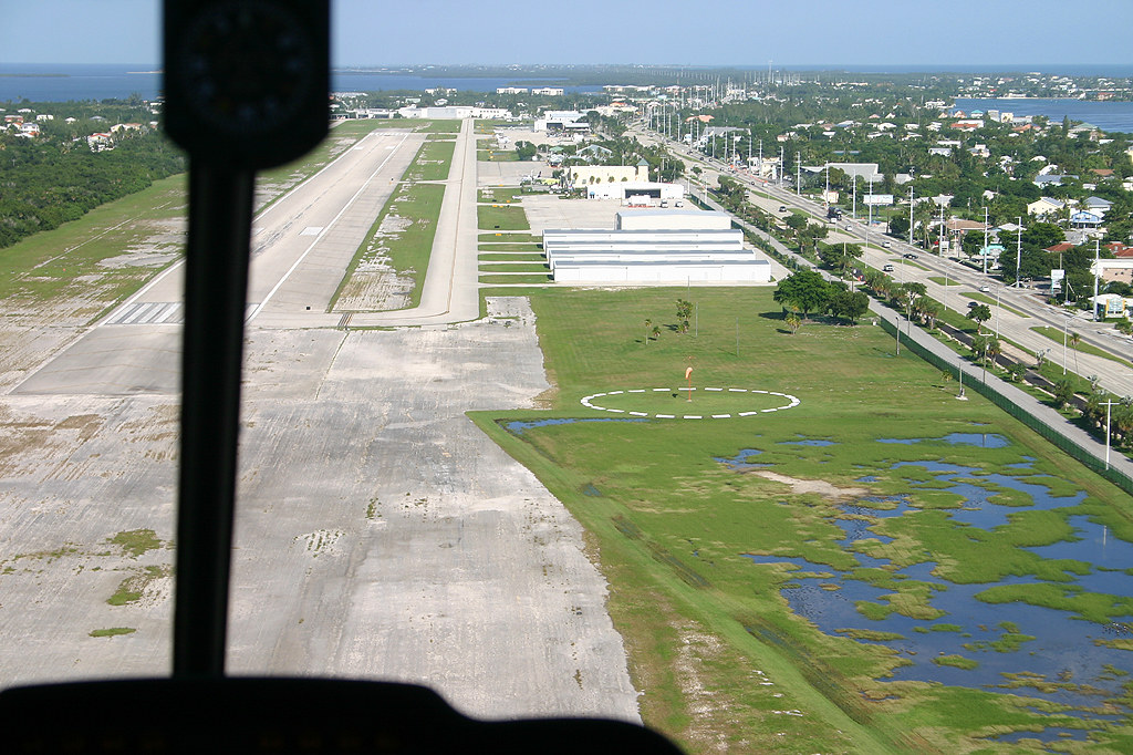 Landing at Marathon Florida 28102010 Final approach … Flickr