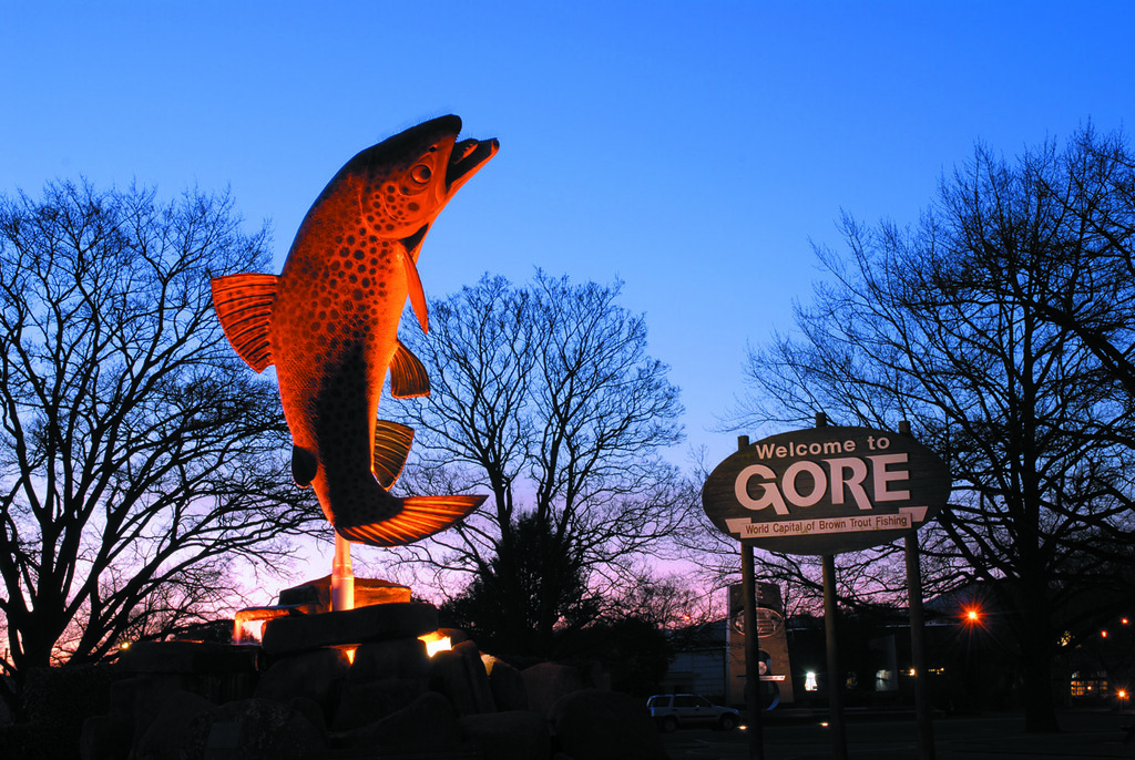 Gore Trout sculpture at Gore, Eastern Southland home of … Flickr