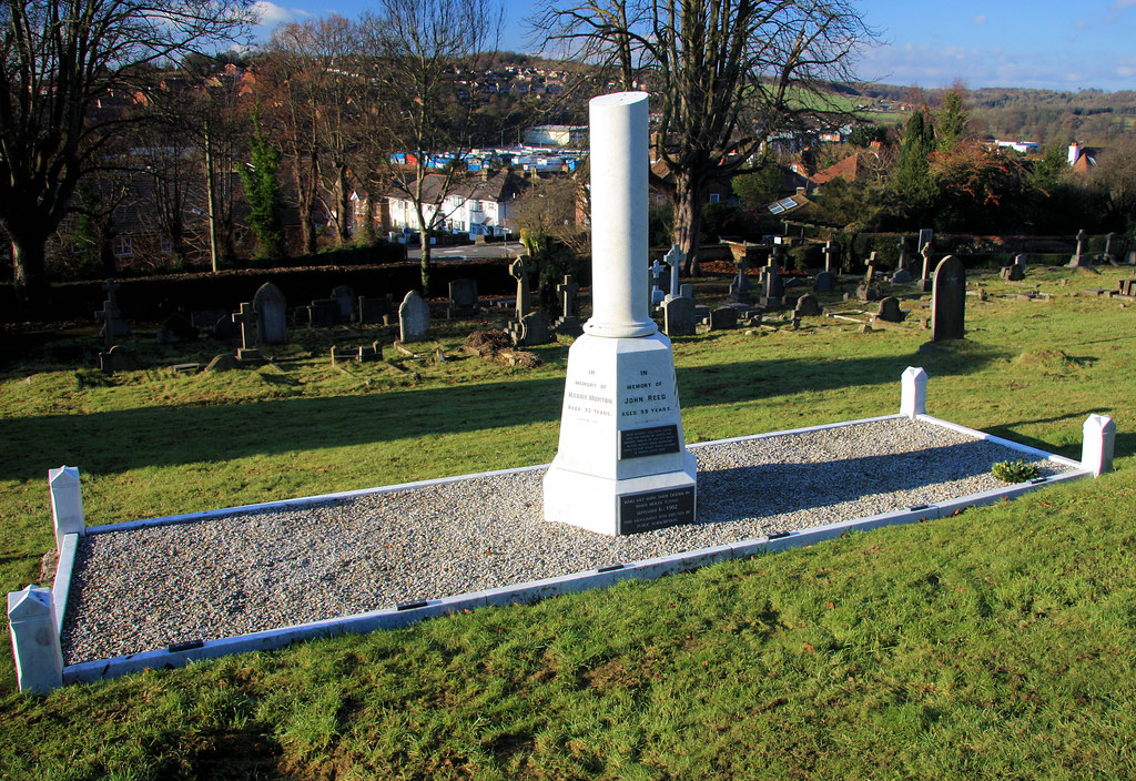 White House Tunnel Memorial, High Cemetery, Buckin… Flickr