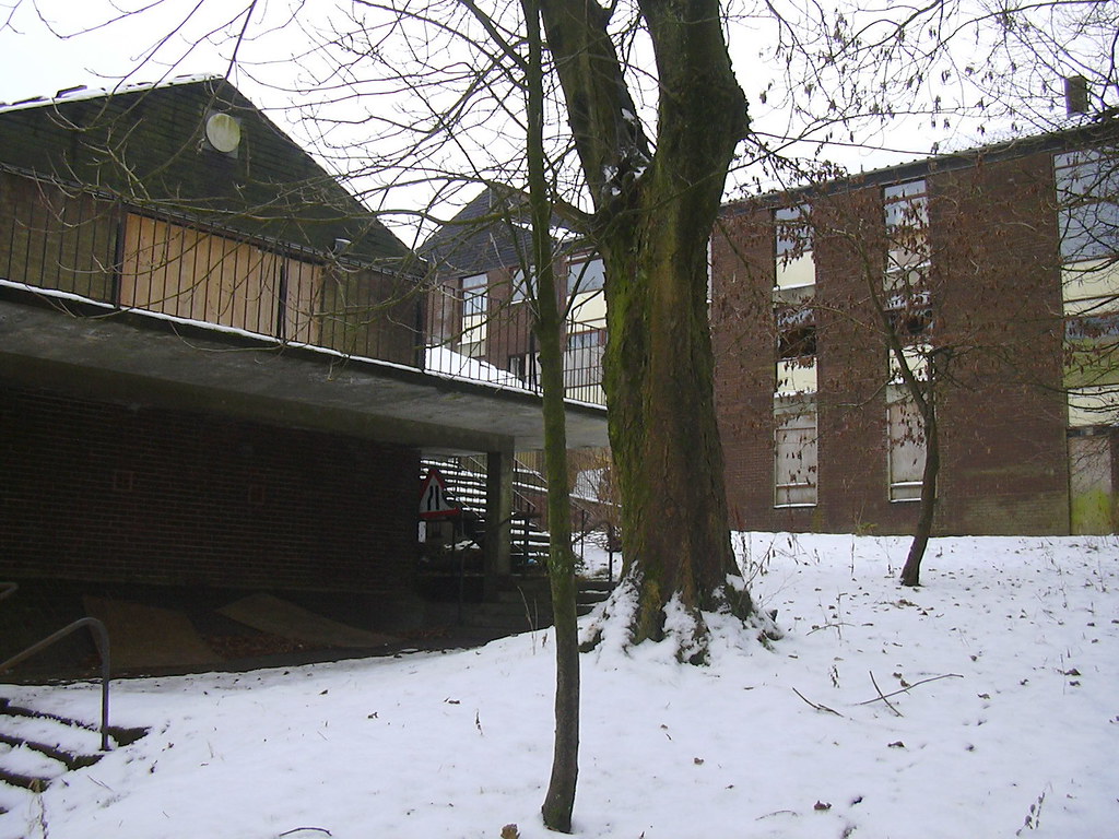 "Hilltop Nursing Home" (Derelict) Manchester Road, Baxende… Flickr