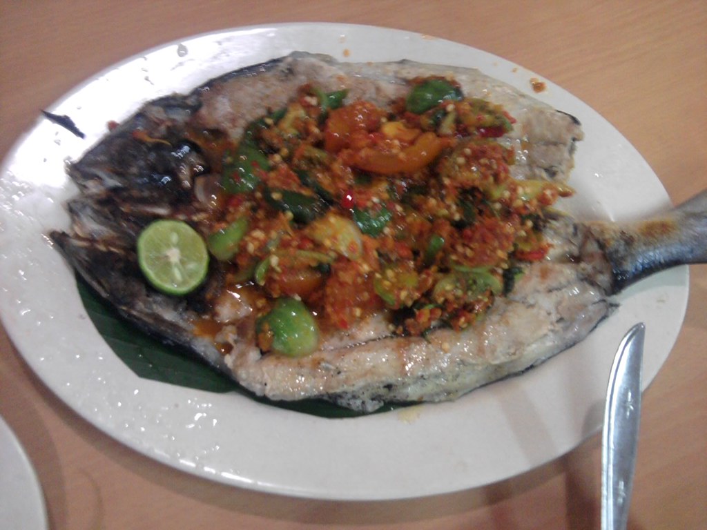 Ikan Bandeng Tanpa Tulang Masakan Makassar Yuki Yukai Flickr