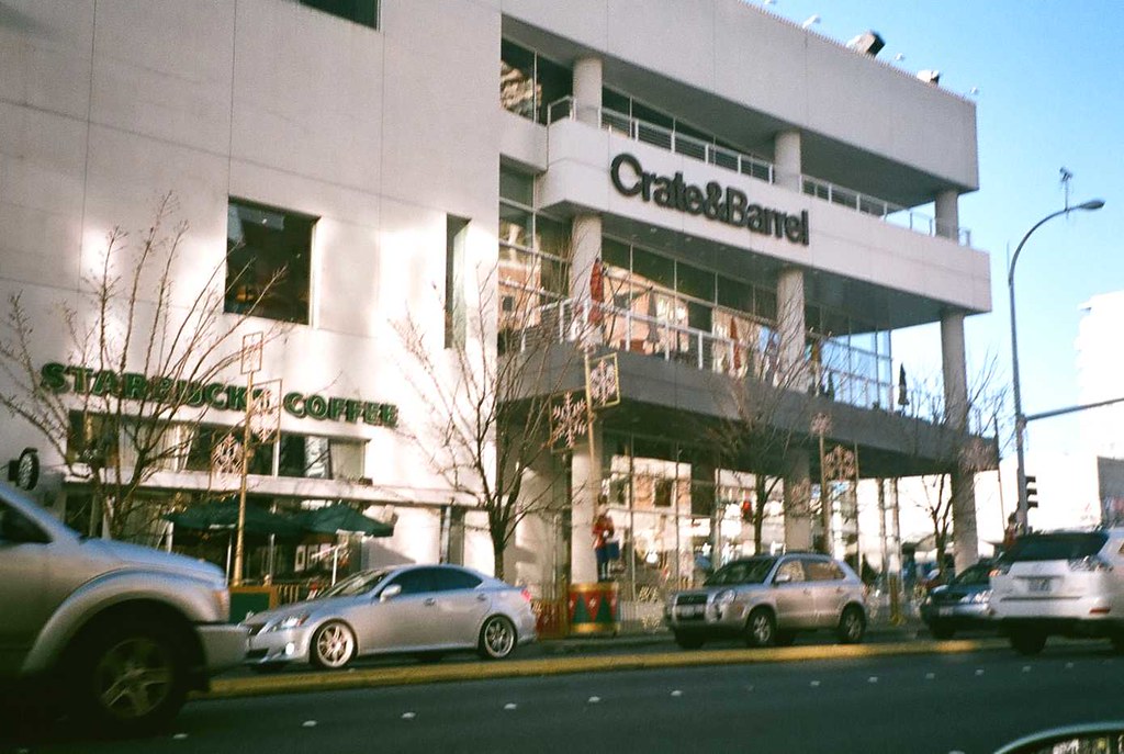 Bellevue Square Crate & Barrel, Starbucks PatricksMercy Flickr