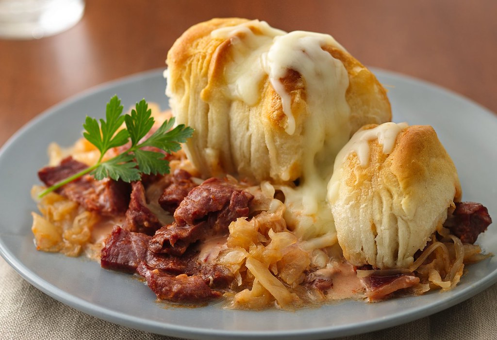 Hot Reuben Pot Pie Recipe INGREDIENTS 1 can (14 oz) sauer… Flickr