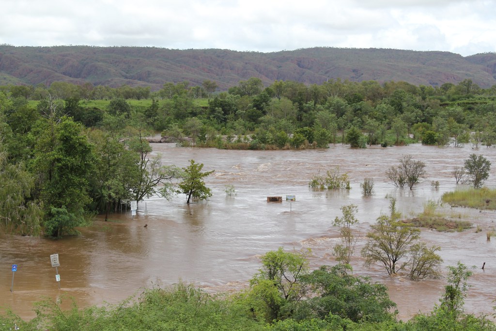 20110227 Ivanhoe Crossing in Flood on Feb. 27th 2011 K… Flickr