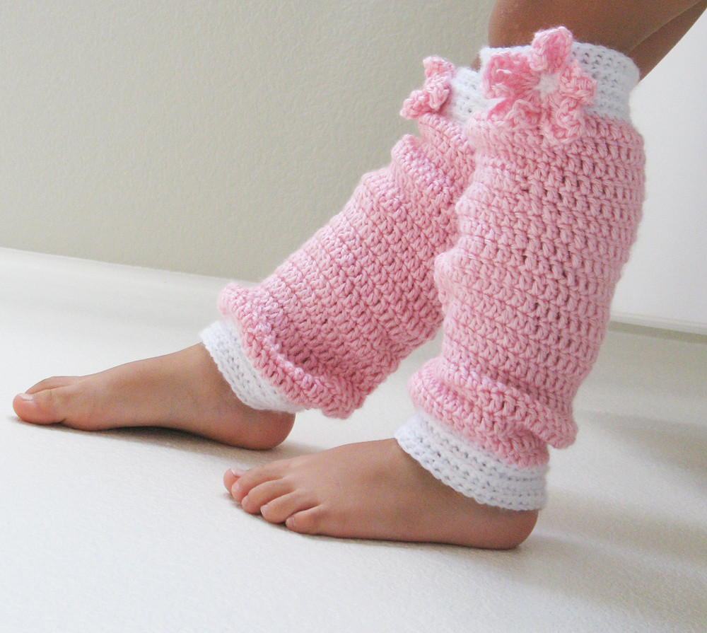 Soft Pink and White Crochet Leg warmers for toddler with a… Flickr