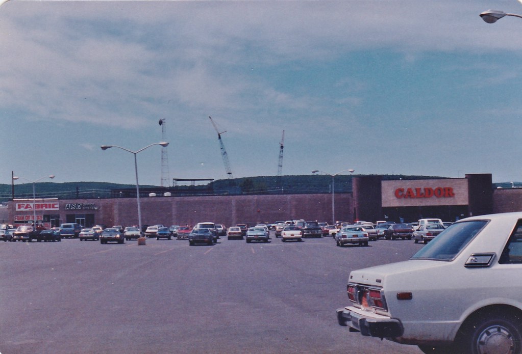 THE KINGSTON NY CALDOR IN JUNE 1984 Seen on June 16,1984 I… Flickr