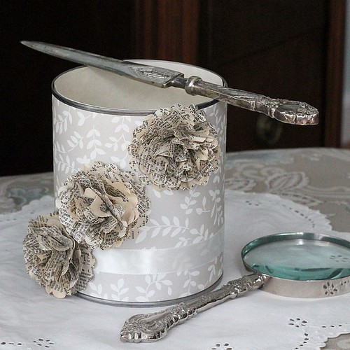 Paper Flowers cover a tin can gratefulprayerthankfulheart.… Flickr