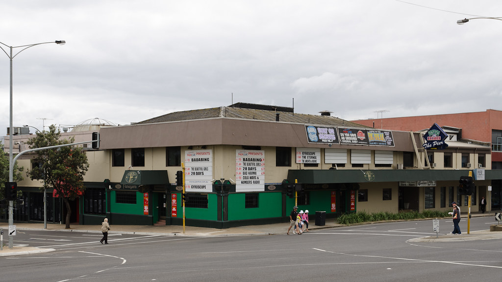 Pier Hotel, Frankston The Pier Hotel at Frankston, Victori… Flickr