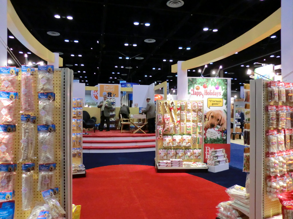 2011 Global Pet Expo, Orlando, FL julie corsi Flickr
