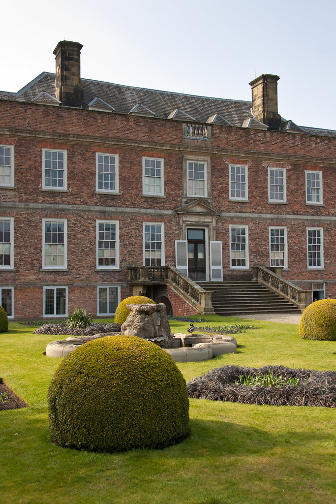 Wales Wrexham Erddig Hall 28th March 2011 19.jpg Flickr