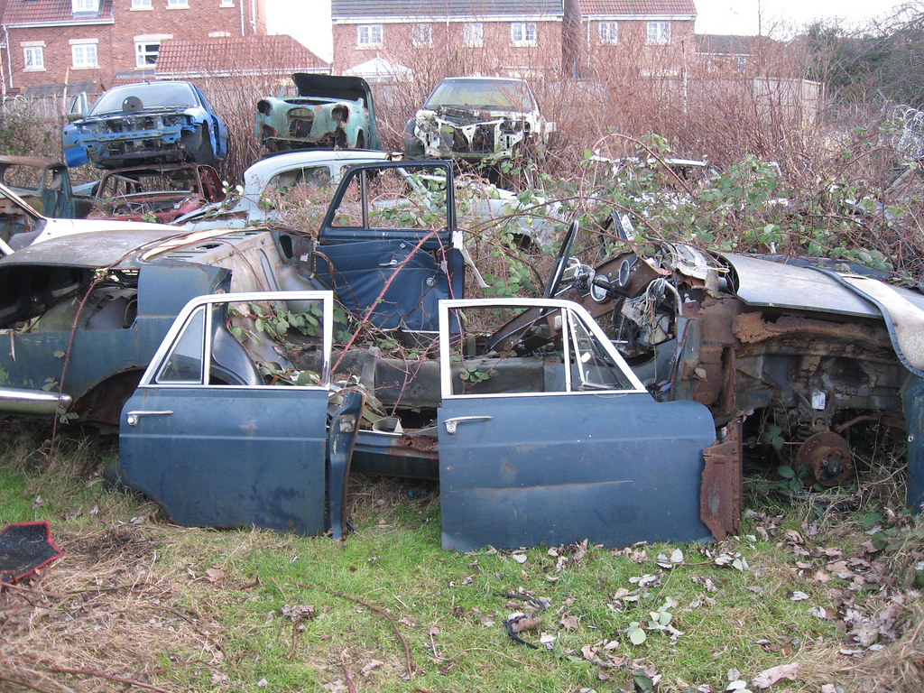 UK Scrapyard Visit Morris Oxford Wreck. Ren085 Flickr