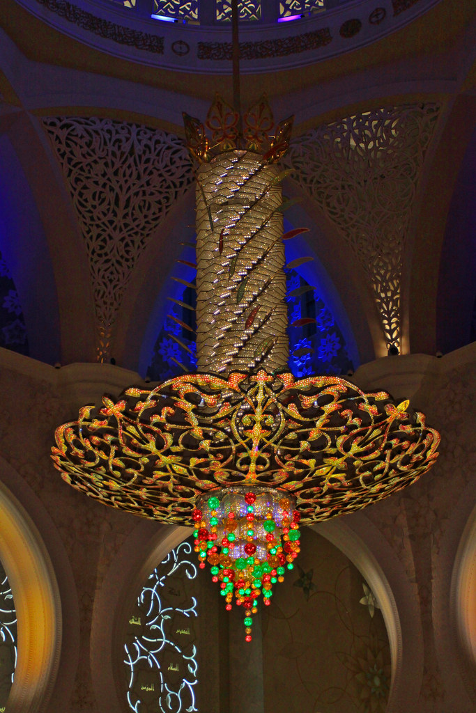 chandelier the world's biggest chandelier in the Grand Sha… Flickr