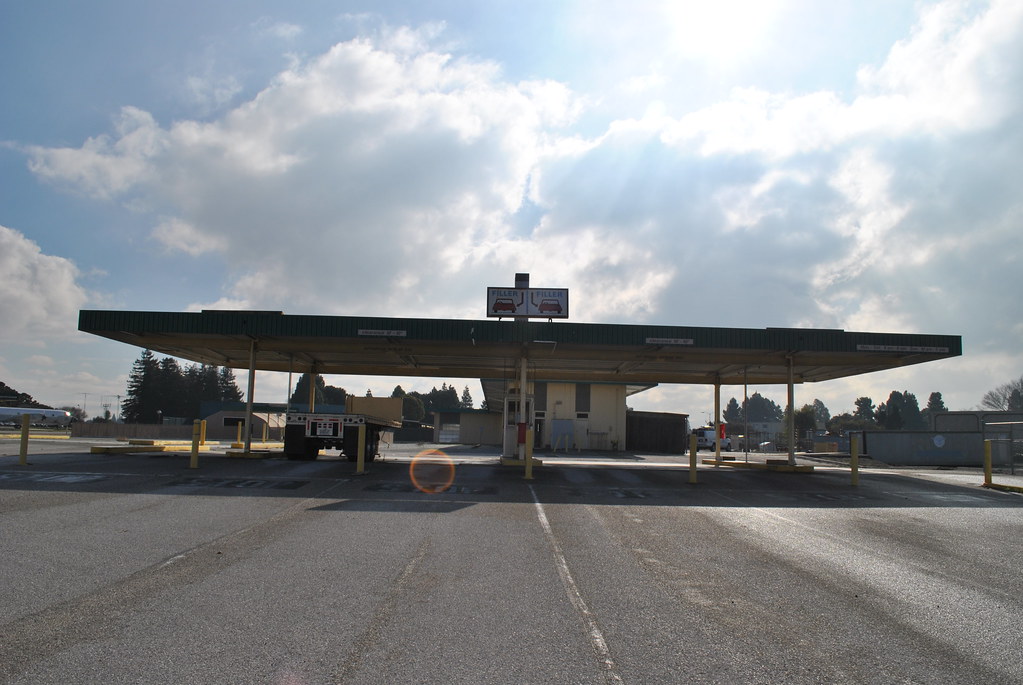 Abandoned Gas Station (Moffett Field) Moffett Federal Airf… Flickr