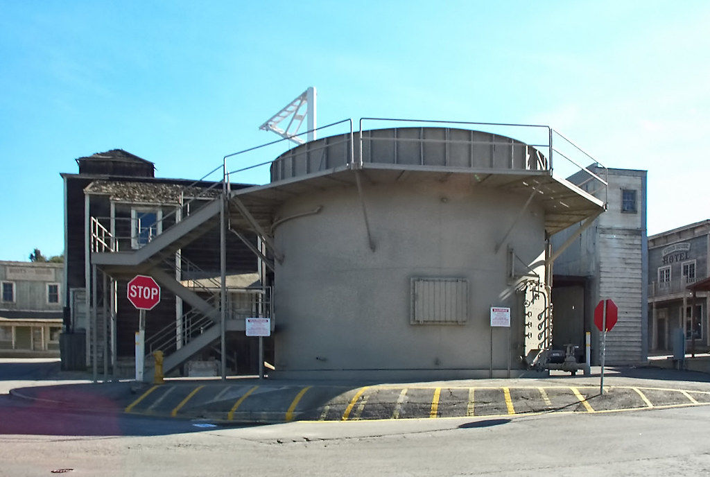 The Water Tank Filming takes place through windows (covere… Flickr