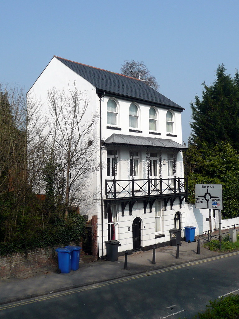 No 38 Castle Hill 38 Castle Hill, Maidenhead. built c. 189… Reading