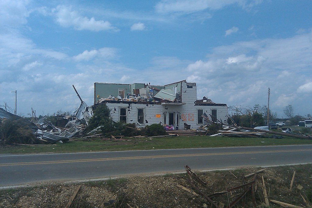House after Smithville, MS, tornado An EF5 tornado ripped… Flickr