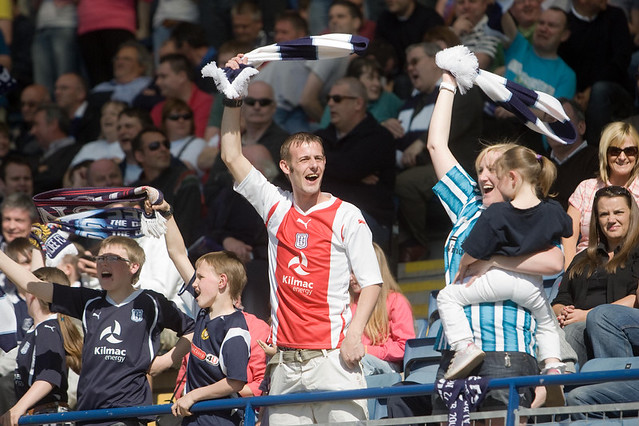 Dundee v Partick Thistle Fans Dundee v Partick Thistle, … Flickr