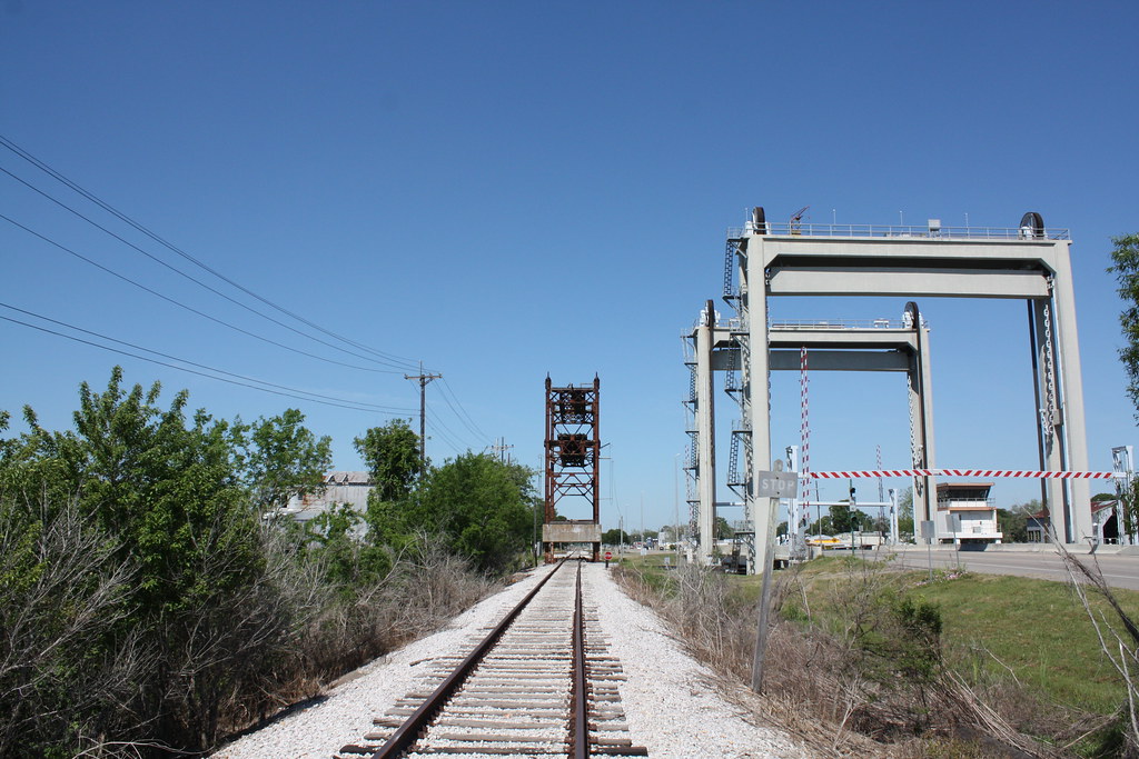 Delcambre Canal Railroad and Highway Bridges (Iberia Paris… Flickr