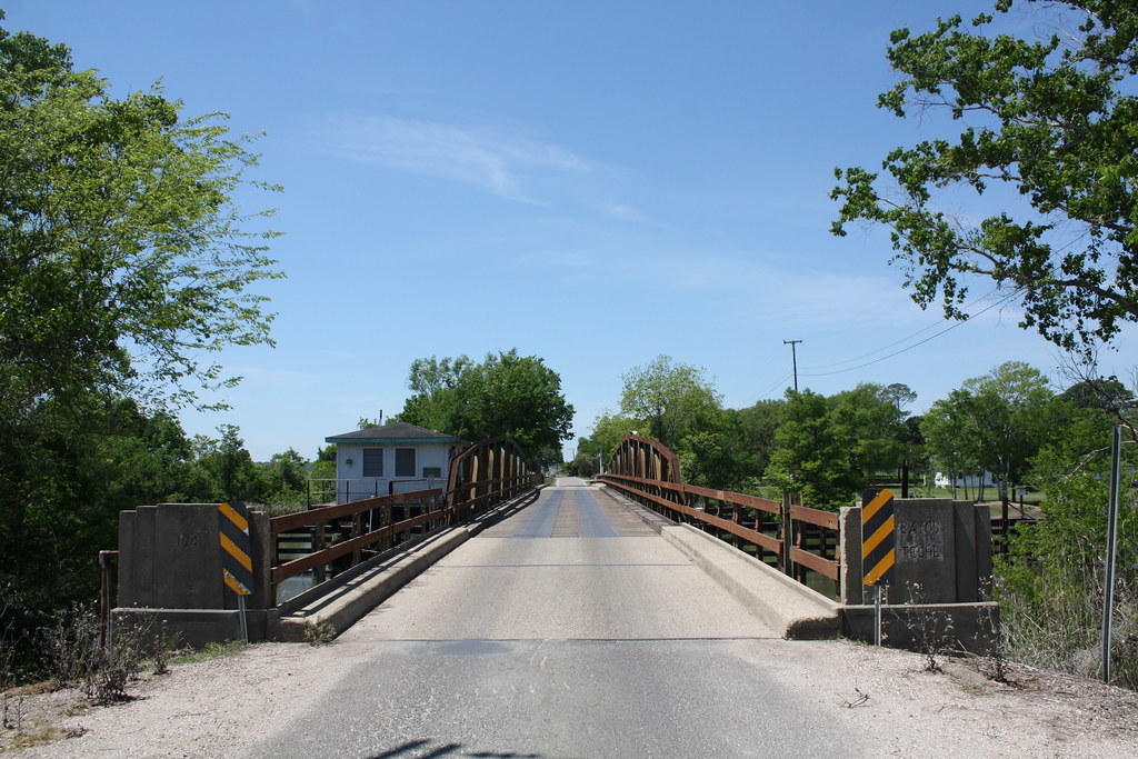 LA 323 Bayou Teche Swing Bridge (St. Mary Parish, Louisian… Flickr