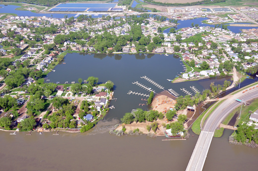 Missouri River Aerial 6111 50 The Missouri River through… Flickr