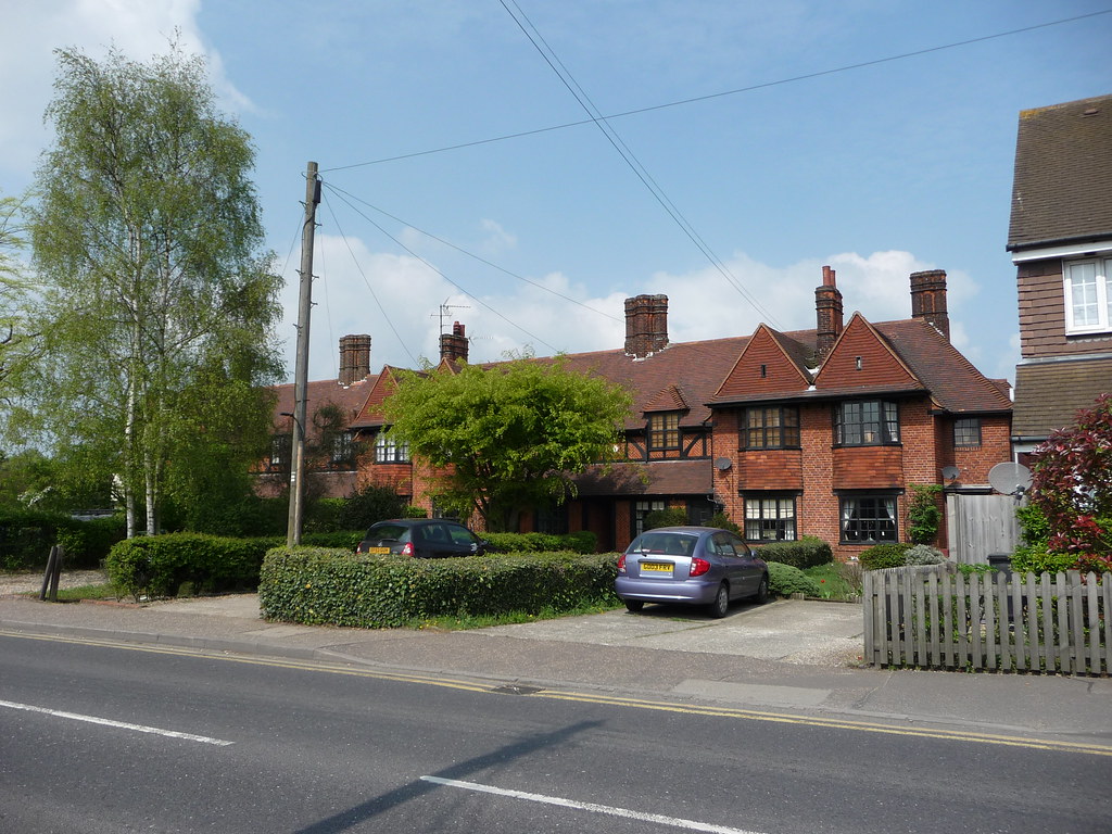 The houses in Coggeshall Road P1440914 A beautiful sunny d… Flickr