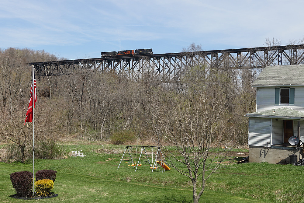W&LE 108, 616, 1 Coke load, Banning Trestle, Banning, PA, … Flickr