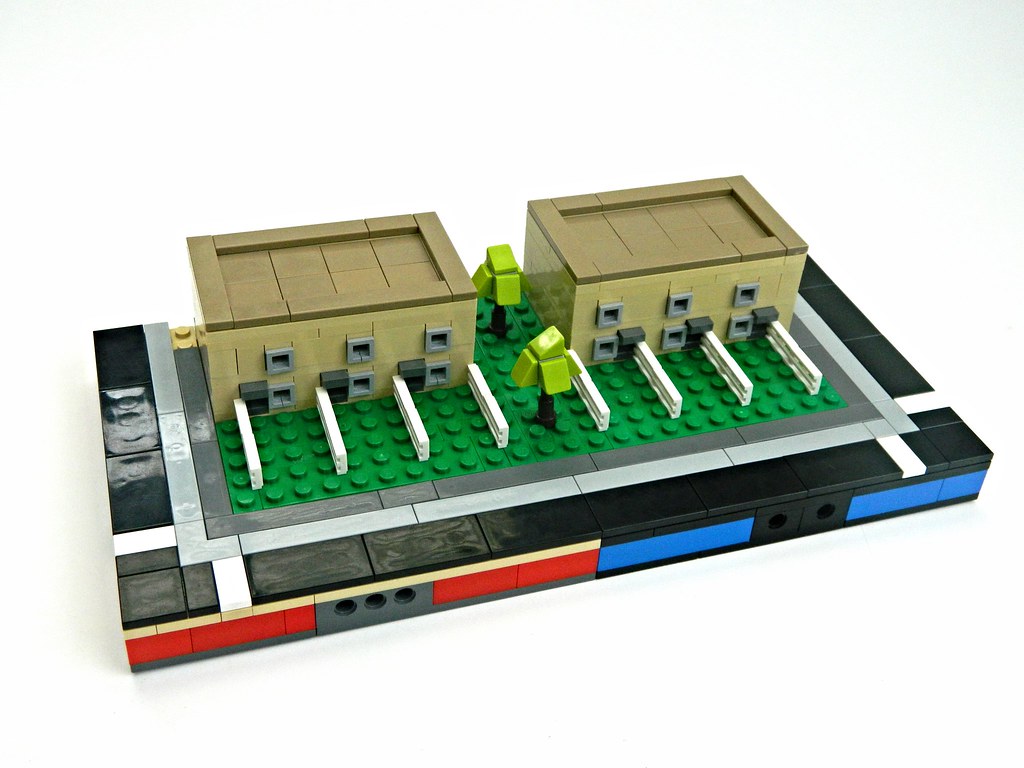 LEGO Micropolis Flats (Main) Here is a set of micropolis … Flickr