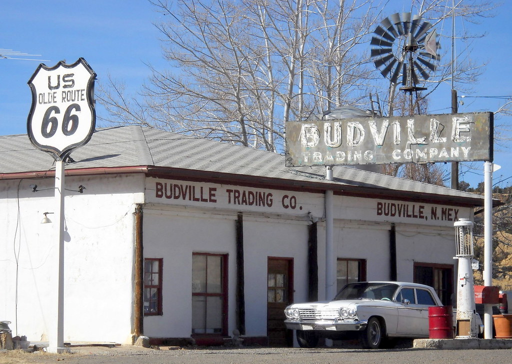 Budville Trading Company & gas station, Historic Route 66,… Flickr