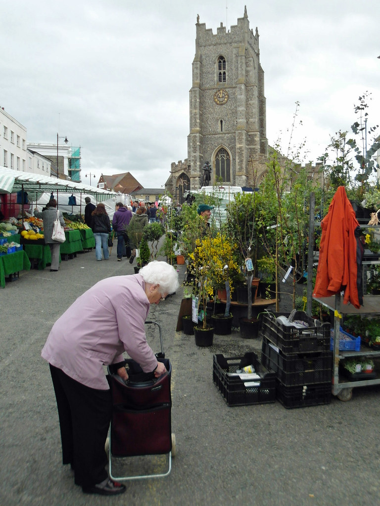Market Hill, Sudbury Saturday shopping in the minor market… Flickr