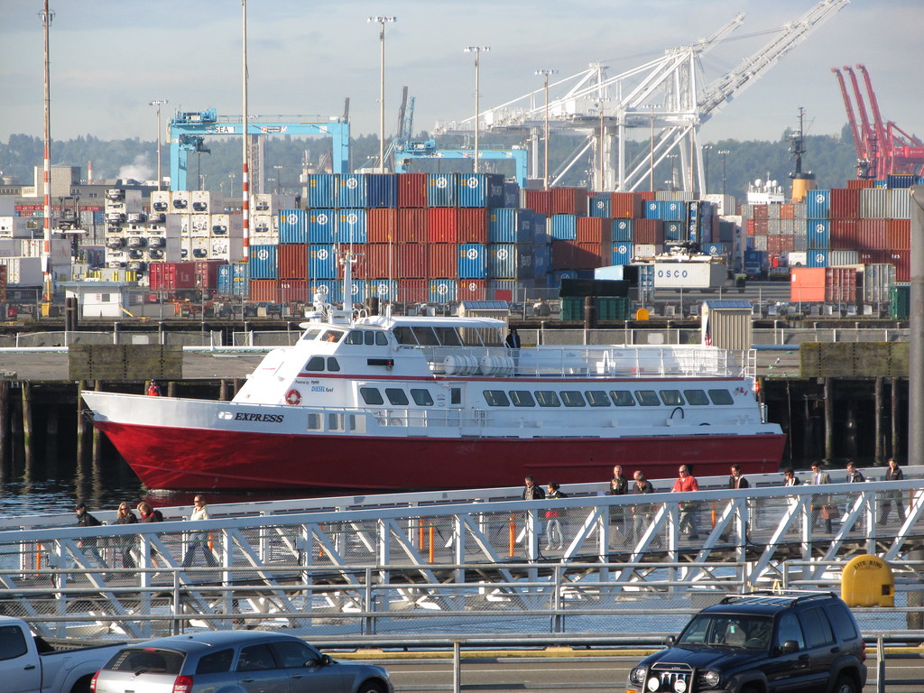 Kingston Express The other vessel, "Spirit of Kingston" (e… Flickr