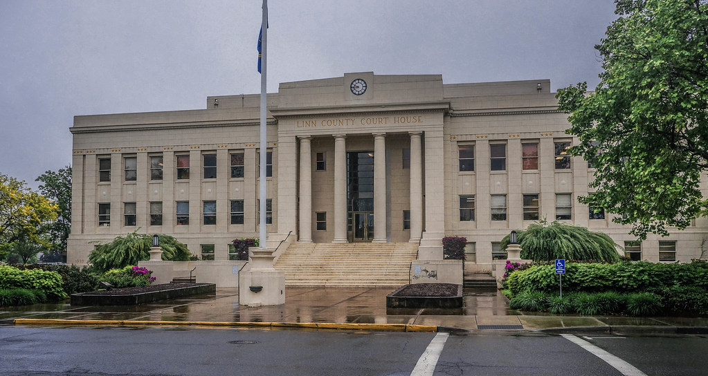 Linn County Court House DSC01262 This structure was bui… Flickr