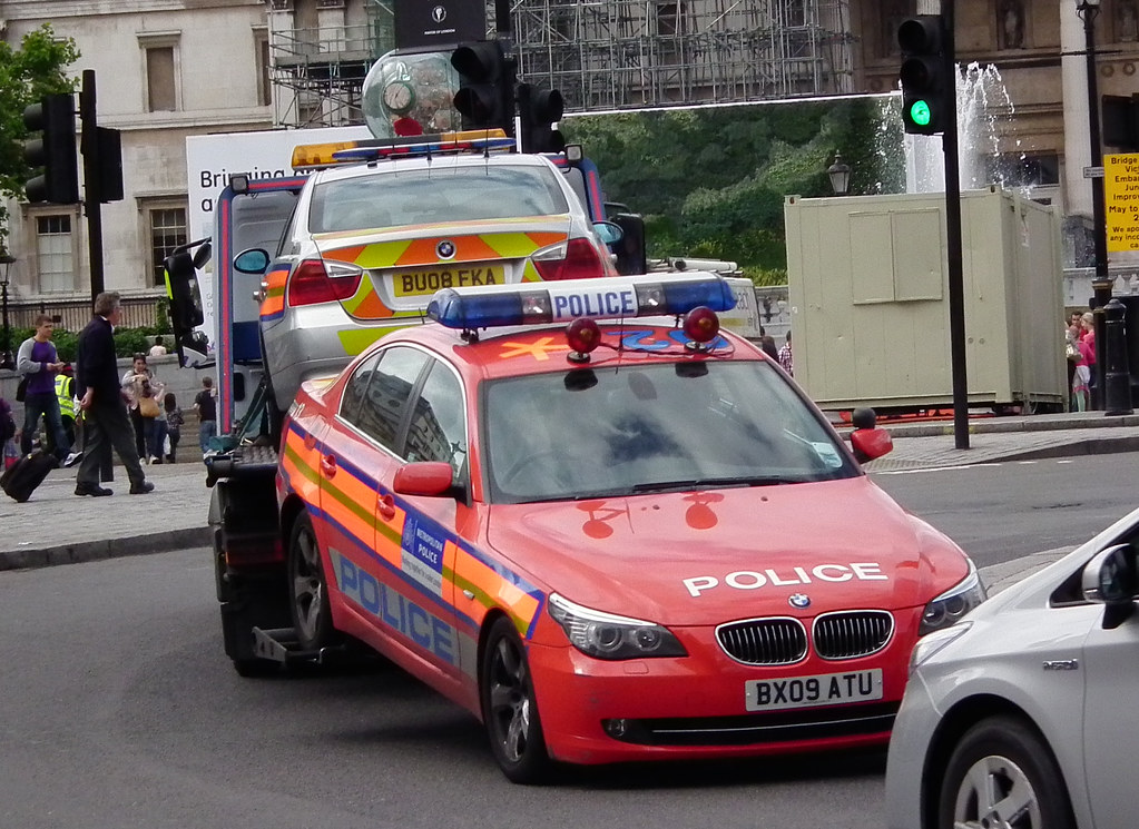 Met Police Take away L & D Recovery 2005 MercedesBenz Rec… Flickr