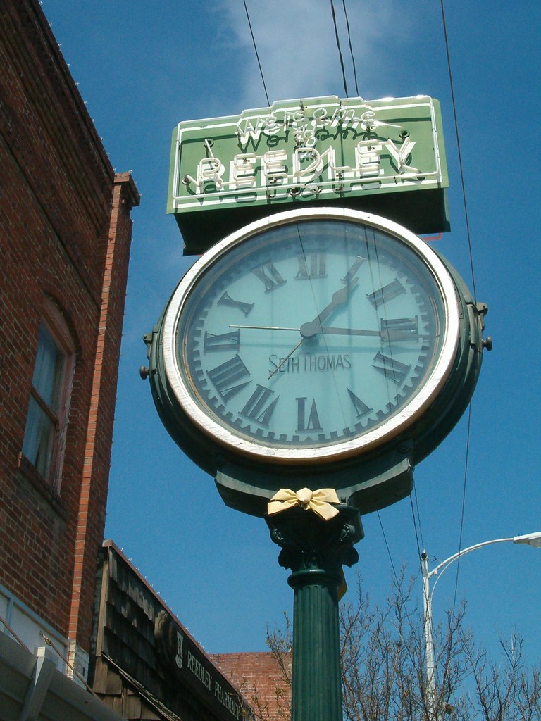 to Reedley The town clock in downtown Reedley has … Flickr