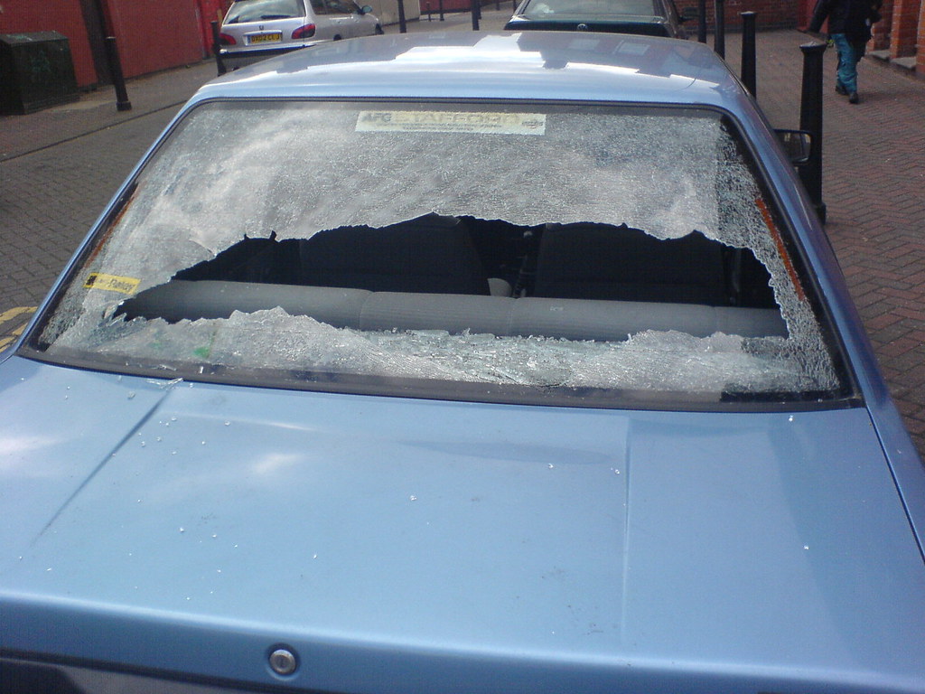 Smashed Windscreen Someone threw a bottle of Budwiser thro… Flickr