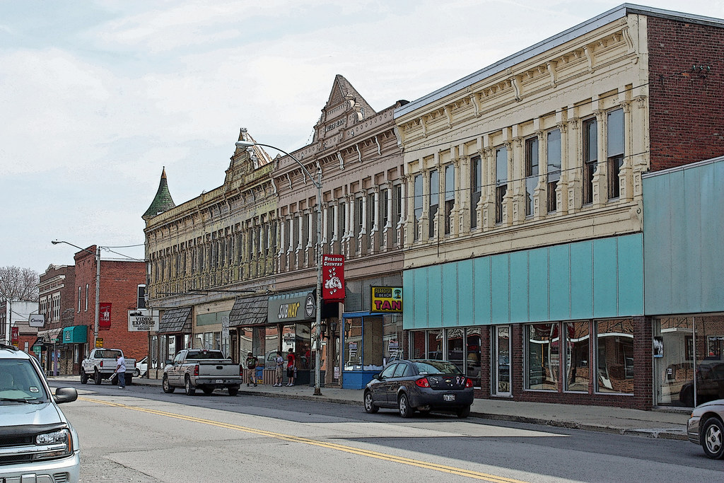 Staunton IL Looking E. on Main St. showing the Miller an… Flickr