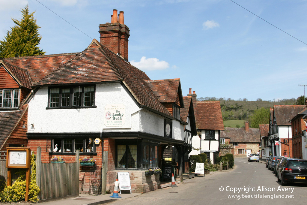 Middle Street, Shere, Surrey More photographs of Shere, ca… Flickr