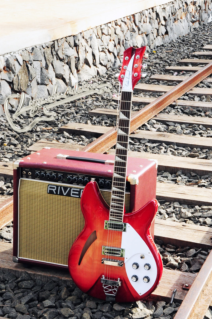 Guitarra Condor Liverpool CS e Rivera Guitarra Condor Live… Flickr