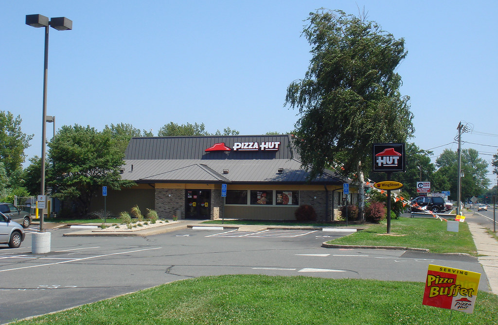 The (Pizza) Hut at 300 Silver Lane; East Hartford, CT Flickr