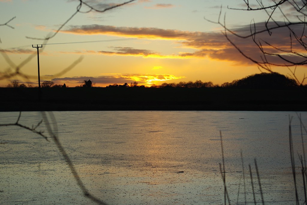 2010010151_SunsetPotfords Dam PoolCawston Woods Flickr