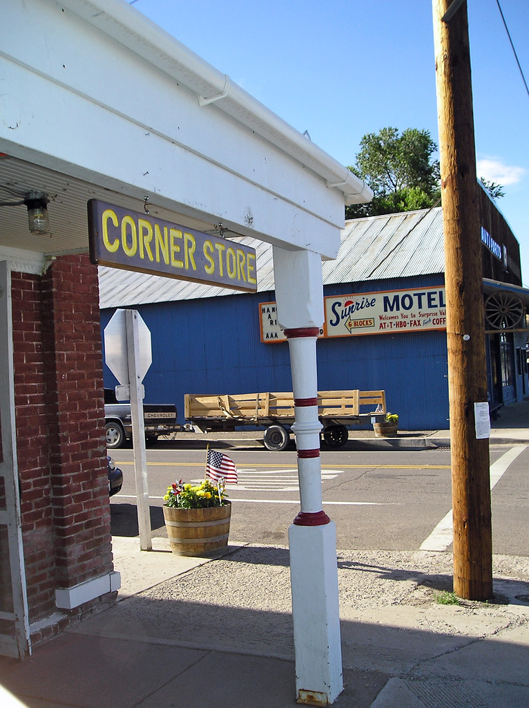 CedarvilleCorner The Corner Store in Cedarville, CA. The s… Flickr