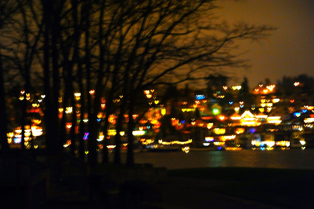 Little hearts, Eastlake, Christmas lights, night shot, Sea… Flickr