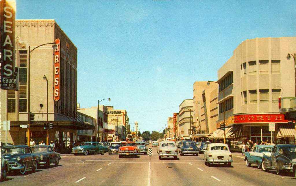 bakersfield_california_1950s Ryan Khatam Flickr