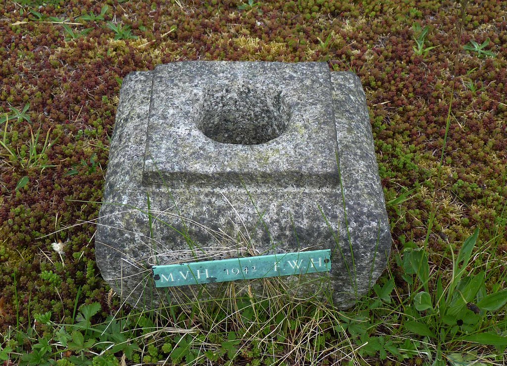 Englefield Green Cemetery Englefield Green Cemetery, Surre… Flickr