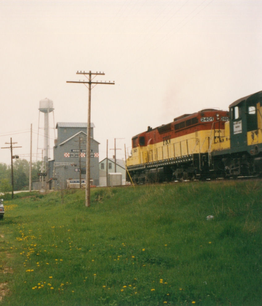 Maribel, Wi FRVR 2401 leads the southbound at Maribel on t… Flickr