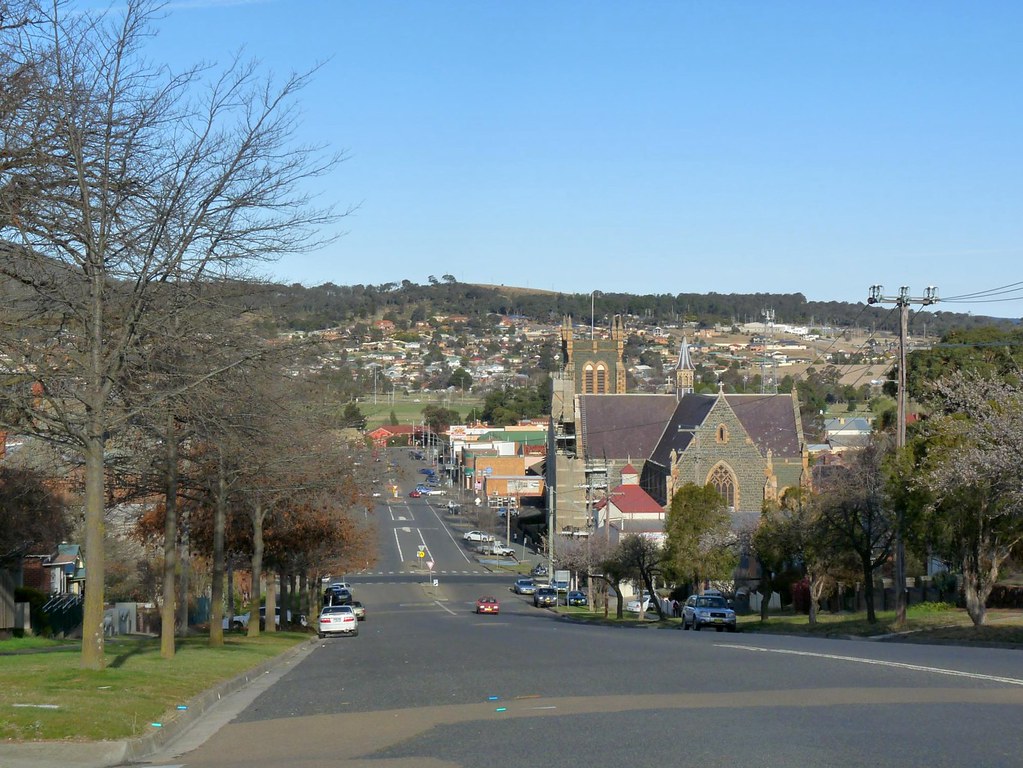 a Goulburn view A hilly street in Goulburn, a regional cit… Flickr