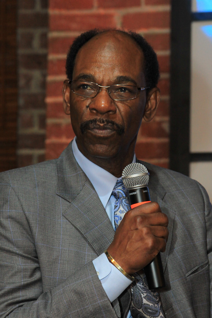 Ron Washington Texas Rangers manager (photo by Chuck Clark… Chuck