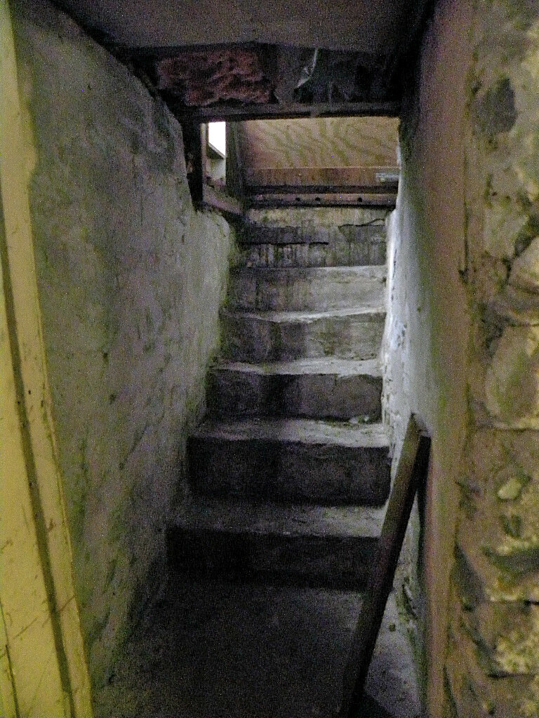 bulkhead stairs Liz Flickr